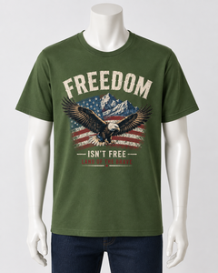 Camiseta Verde Unisex de Cuello Redondo y Manga Corta, Estilo Formal, de Algodón Ecológico, 180g, Corte Regular, con la Frase 'La Libertad No es Gratuita' - Product Image 1