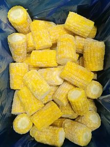 ข้าวโพดหวานต้มแช่แข็ง IQF ออร์แกนิกคุณภาพสูง พร้อมใช้สำหรับสลัด ซุป ผัดเนย ข้าวผัด บรรจุภัณฑ์สุญญากาศ กล่อง 1 กก. - Product Image 5