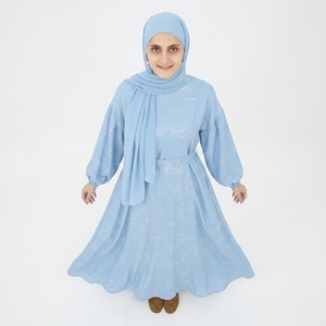 Comfortable Casual Anti-Wrinkle Muslim Modest <b>Maxi</b> Dress with Long Sleeves Satin Fabric Matching Hijab for Daily Use All Seasons - Product Image 4