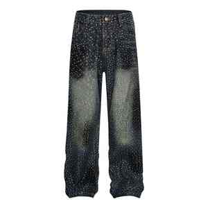 Soyez audacieux et sublimez-vous avec notre motif étoilé signature en pierres, exclusivement conçu pour votre nouveau pantalon en jean orné de strass. - Product Image 4