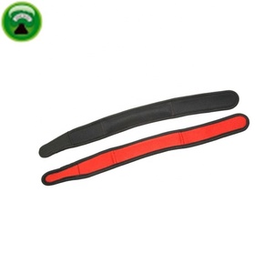 Chaîne Hobble équestre en néoprène rouge taille unique - Product Image 1