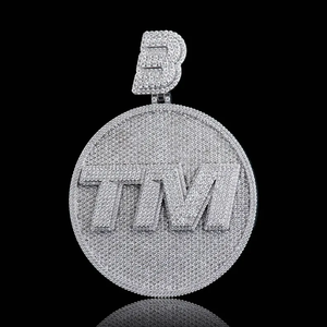 Pendentif personnalisé en moissanite VVS taille ronde, bijoux de luxe hip-hop en argent 925, pendentif unisexe moderne et tendance - Product Image 1