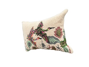 Vente en gros de taies d'oreiller brodées à imprimé animalier conçues sur mesure hôtels légers de luxe 45*45 simples à imprimé floral - Product Image 3
