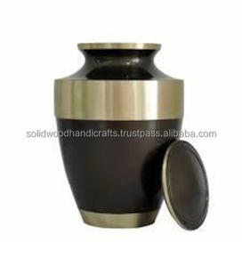 Urnes pour adultes en laiton Urnes faites à la main pour urnes décoratives masculines et féminines Urnes funéraires de haute qualité - Product Image 2