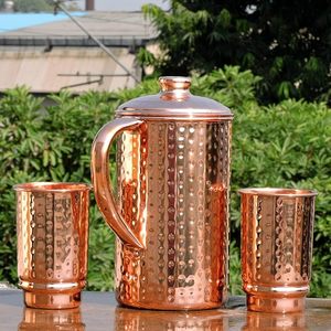 Jarra de Cobre Martillado Artesanal de Gran Venta con 2 Vasos a Juego, Set de Cocina y Comedor, Vajilla Duradera y Elegante - Product Image 1