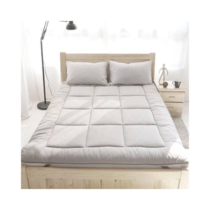 Protège-matelas matelassé pliable blanc en microfibre lavable toutes saisons rafraîchissant 400TC pour usage domestique et hôtelier teint uni - Product Image 3