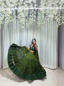 Lehenga de georgette estampado de diseñador con trabajo de espejo y blusa estampada con dupatta, especial para Navratri, lehenga choli completamente cosido. - Product Image 3
