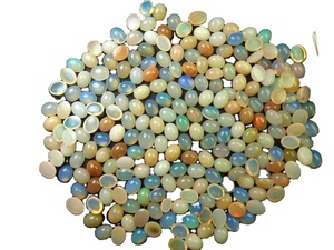 Belles cabochons d'opale de feu éthiopienne naturelle de forme ovale de taille personnalisée coupant des pierres précieuses en vrac pour la fabrication de bijoux à partir de gemmes PDM - Product Image 2