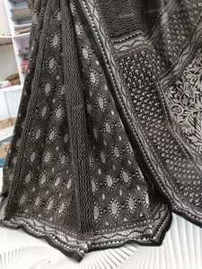 Schwarzer Kantha-gestickter Sari aus Bangalore-Seide - Product Image 2