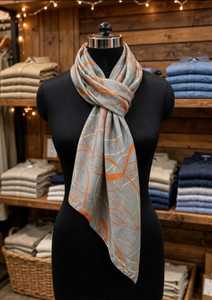 Écharpe en soie longue et carrée pour femme avec motif de feuilles orange, respirante et réversible, légère, pour toutes les saisons, accessoire d'usage quotidien - Product Image 3