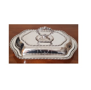 จานเสิร์ฟสแตนเลสอเนกประสงค์พร้อมดีไซน์สวยงามสำหรับเสิร์ฟอาหารเรียกน้ำย่อย อาหารจานหลัก และของหวาน - Product Image 5