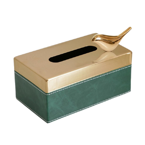 Porte-mouchoirs en forme de cube doré contemporain avec texture côtelée verticale et bords doux. Disponible à prix de gros. - Product Image 3