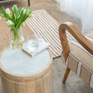 Mesa Auxiliar Vandana Lyra Radiant de Madera de Mango y Mármol Blanco - Product Image 2