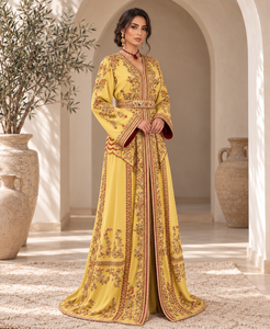 Caftán Marroquí Amarillo Mantequilla Mishkat Couture con Bordado Paisley Dorado, Terciopelo Color Ciruela, Maxi Vestido de Fiesta Elegante de Invierno con Mangas Acampanadas y Cinturón - Product Image 3