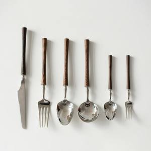 Meilleures ventes - Ensemble de couverts vintage en acier inoxydable finition or - Ensemble de luxe de cuillères, fourchettes et couteaux - Product Image 4
