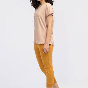 เสื้อยืดแขนสั้นผู้หญิงทรงหลวมสบาย ผ้าฝ้าย 100% คอกลม สีพื้น ระบายอากาศได้ดี เนื้อผ้าถัก ใส่ได้ทุกฤดู - Product Image 1