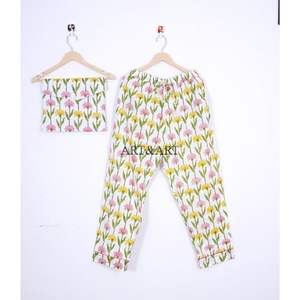 ชุดนอนผ้าฝ้ายลายดอกไม้ดีไซน์ใหม่ขายดีสำหรับฤดูร้อนสำหรับผู้หญิง มีหลายขนาดให้เลือกจากอินเดีย - Product Image 3