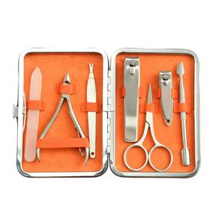 Kit de manucure 7 en 1 en acier inoxydable avec étui, ensemble d'outils de manucure portables pour adultes, style classique - Product Image 3