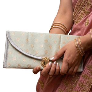 Bolso de mano de seda Banarasi premium, hecho a mano, étnico, para fiestas de noche y bodas, OEM, venta al por mayor, suministro global - Product Image 1