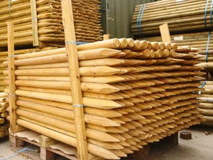 Estacas/Postes de Madera Dura para Jardín - Estacas de Madera Tratada para Cercas, Soporte de Árboles, Bordes de Jardín - Product Image 5
