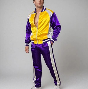 Chaqueta Deportiva Cortavientos Unisex con Capucha, Diseño Vintage de Bloques de Color Sólido, Hecha a Medida, 100% Algodón, Secado Rápido - Product Image 2