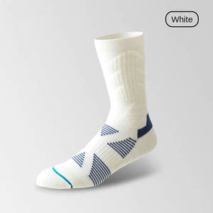 Chaussettes de sport en coton de bambou tricotées thermiques de haute qualité pour hommes et jeunes, design personnalisé, antibactériennes, rembourrées, pour le camping en plein air - Product Image 5