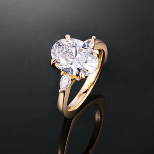 AMBER JEWELS Anillo de Cóctel Unisex Chapado en Oro Sólido de 14K con Diamante Ovalado Cultivado en Laboratorio, Engaste de Puntas, Certificado IGI, Estilo de Lujo - Product Image 3