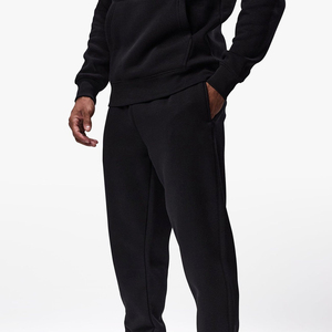 Ensemble de survêtement personnalisé en molleton épais pour hommes : sweats à capuche et pantalons de jogging – Fabricant de tenues de sport - Product Image 3