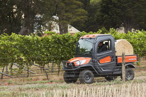 Offre Spéciale – Véhicule Utilitaire Tout-Terrain Kubota RTV-X Diesel 2RM avec Cabine Ouverte, Blocage de Différentiel Sidekick, Certifié CEE EPA, Moteur 4 Temps pour Ferme et Route - Product Image 2