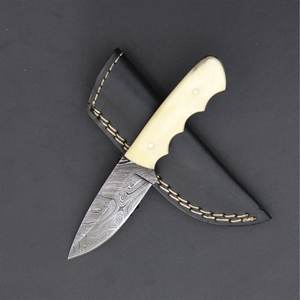 มีดสกินเนอร์เหล็กดามัสกัสคุณภาพสูง ด้ามไม้ สำหรับการผจญภัยกลางแจ้ง - Product Image 1