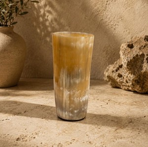 Verre Highball de Luxe en Corne de Buffle, Fait Main, Verre à Boire Haut de Gamme en Corne Naturelle, Vaisselle Artisanale Premium, Verre Écologique pour Boissons - Product Image 1