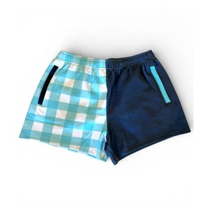 Shorts de football sublimés de qualité supérieure, coupe ajustée, motif à carreaux imprimé, shorts de football pour enfants et femmes - Product Image 1