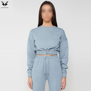 Ensemble de survêtement deux pièces pour femme, haut court et pantalon de jogging, pour le sport, les loisirs et les voyages - Product Image 2