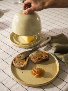 Boîte à beurre minimaliste en forme de dôme avec couvercle à poignée, plat de service profond, finition émaillée lisse, élégante boîte à beurre de cuisine - Product Image 4