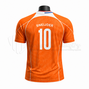 Maillot de football orange personnalisé pour homme, manches courtes, 100 % polyester, anti-humidité, col rond, coupe athlétique, impression par sublimation - Product Image 2