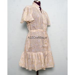 Vente en gros de robes mini décontractées à manches 3/4 et col en V, fabriquées à la main, tendance estivale, 100% coton, imprimé floral personnalisé - Product Image 5