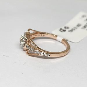 Bague de fiançailles et de mariage de luxe pour femme en or rose 14 carats avec diamant naturel de 0,31 carat et diamants latéraux de 0,17 carat, taille brillant, certifiée IGI - Product Image 2