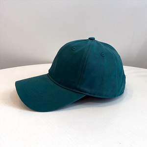 Gorra de Béisbol Unisex Azul Marino de Malla con Logotipo de Goma Blanca en Relieve, Ajustable, Estilo Casual - Product Image 1