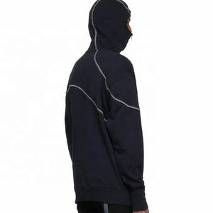 Vente en gros de sweats à capuche noirs pour hommes, style hip-hop streetwear, avec masque intégré, surpiqûres contrastées, fermeture éclair asymétrique, balaclava brodée - Product Image 2