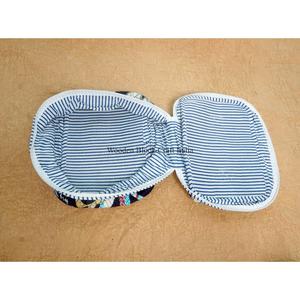 New Stylish 3-Piece with Tassel chain decoration Quilted Fabric Zipper closure Vanity Set Durable Portable Travel Organizer - Product Image 4