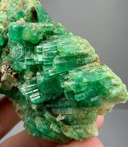 Cristales de Esmeralda Natural de Panjshir, Afganistán, Espécimen de Mineral Raro para Coleccionistas, Gema de Berilo Verde - Product Image 4