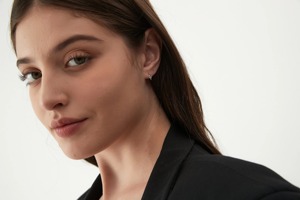 Boucles d'oreilles pendantes en or massif 14 carats avec diamant de laboratoire en forme de cerf-volant, bijou unique, brillant et minimaliste, cadeau de mariage pour femme, idéal pour les soirées - Product Image 5