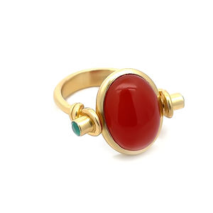 Bague classique en argent sterling plaqué or avec serti clos en corail rouge ovale, faite à la main et personnalisée - Product Image 3