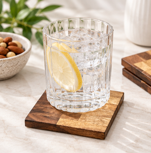 Sous-verres carrés modernes en laiton AK, design artisanal, lot de 4, pour vaisselle, ustensiles de cuisine ou décorations - Product Image 1