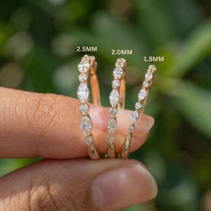 Anillo de Eternidad de Lujo con Diamantes Alternados en Forma de Marquise y Redondos, Oro de 14K, Anillo de Boda Apilable, Fabricante de Joyería Fina - Product Image 4