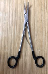 L'applicateur à clip Kara Mediclust en acier inoxydable (SS) est un instrument chirurgical réutilisable et autoclavable pour interventions minimalement invasives. - Product Image 2