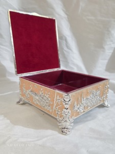 Caja de Joyería Cuadrada de Lujo Plateada con Diseño de Pavo Real, Organizador de Joyas Esmaltado, Contenedor de Terciopelo para Frutos Secos, Regalo de Boda - Product Image 3