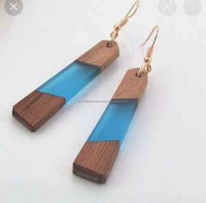 Boucles d'oreilles en résine faites à la main Nouvelle conception de pendentif classique à la mode pour les mariages - Product Image 3