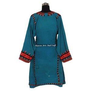 Vestido Banjara Kuchi Balochi Hecho a Mano, Estilo Vintage, Único y Bohemio, Modelo BDR040 - Product Image 2