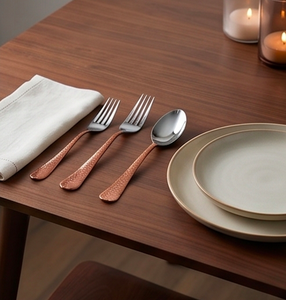Juego de Cubiertos Modernos con Acabado de Cobre Martillado, Cuchillo, Tenedor y Cuchara de Acero Inoxidable, Resistentes al Óxido, Vajilla para Bodas - Product Image 2